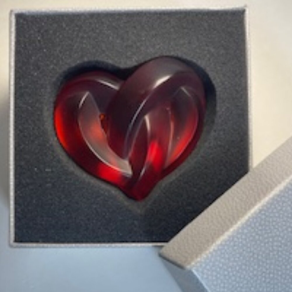 Lalique Interlaced Heart Rouge - Picture 7 of 9